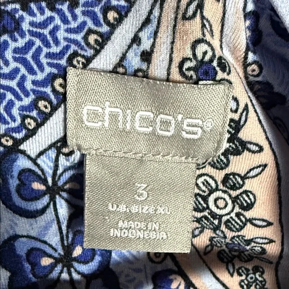 Light Blue Paisley Print V-Neck Long Sleeve Top - Picture 2 of 7